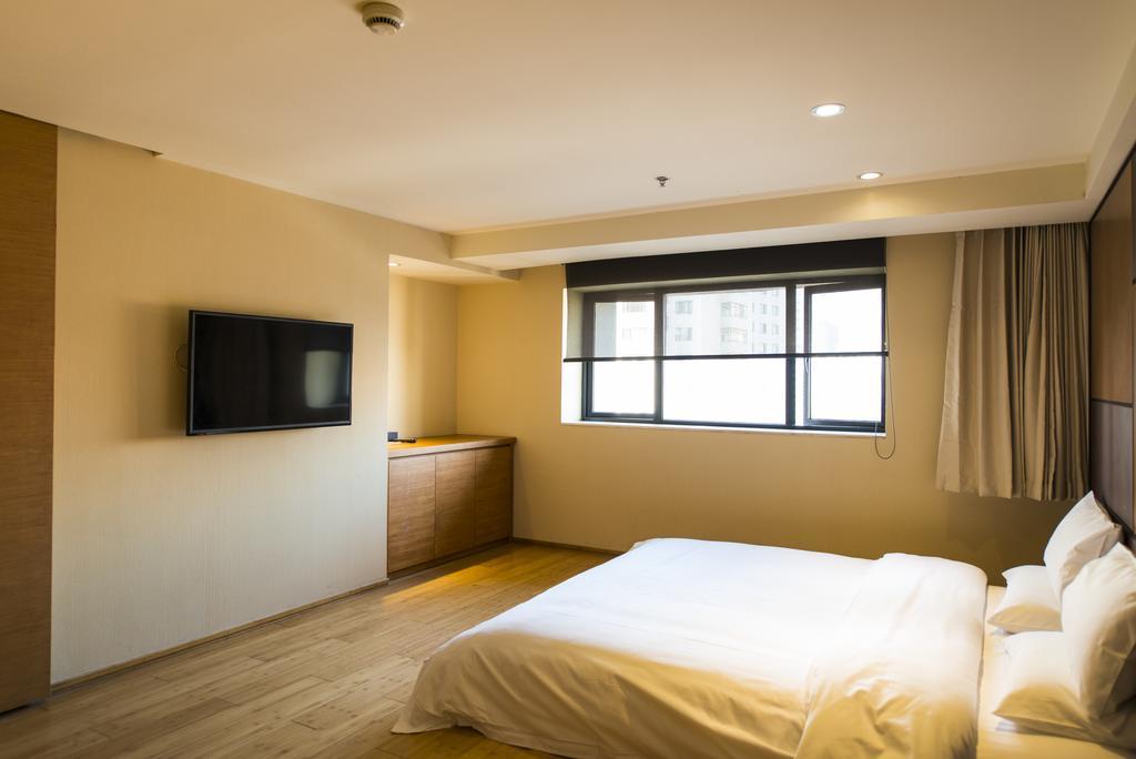 Ji Xie Tu Road Hotel 3*
