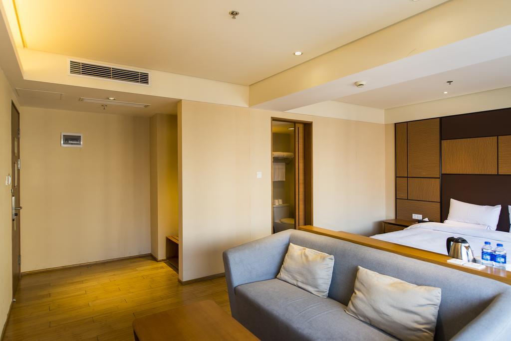 Ji Xie Tu Road Hotel 3*