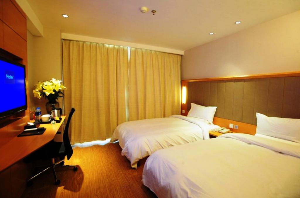 Ji Xie Tu Road Hotel 3*